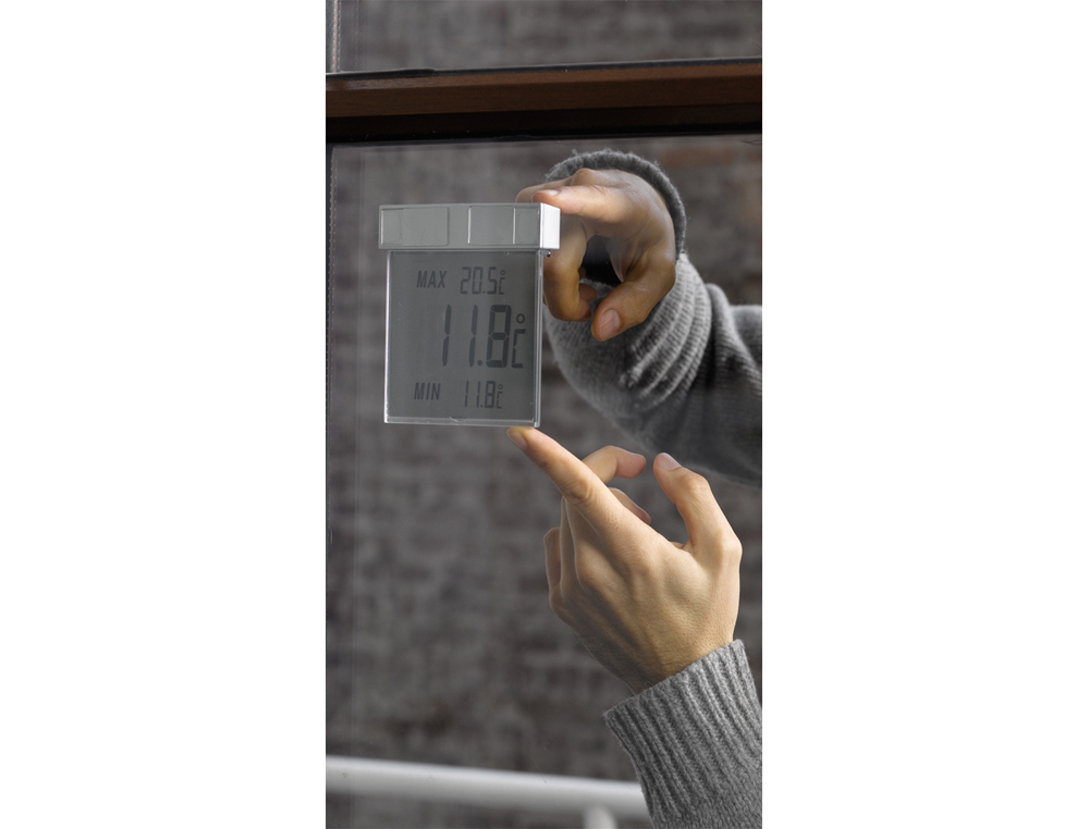 CINTA ADHESIVA UHU DOUBLEFIX INVISIBLE DOBLE CARA EXTRA FUERTE 1,5 MT X 19 MM