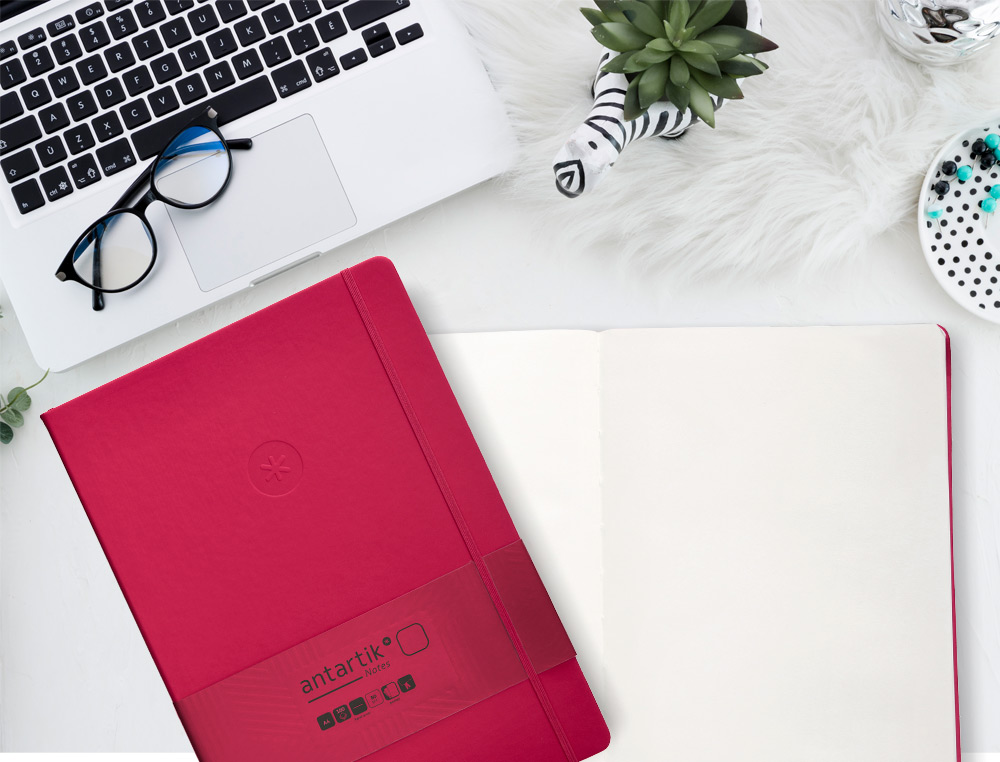 CUADERNO CON GOMILLA ANTARTIK NOTES TAPA DURA A4 HOJAS LISAS BURDEOS 100 HOJAS 80 GR FSC