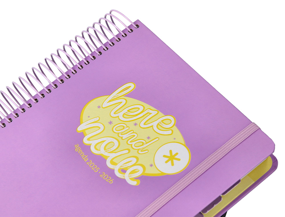 AGENDA ESCOLAR ANTARTIK 25-26 ESPIRAL HERE AND NOW MORADO DIA PAGINA A5 BILINGE PAPEL FSC 80 GR