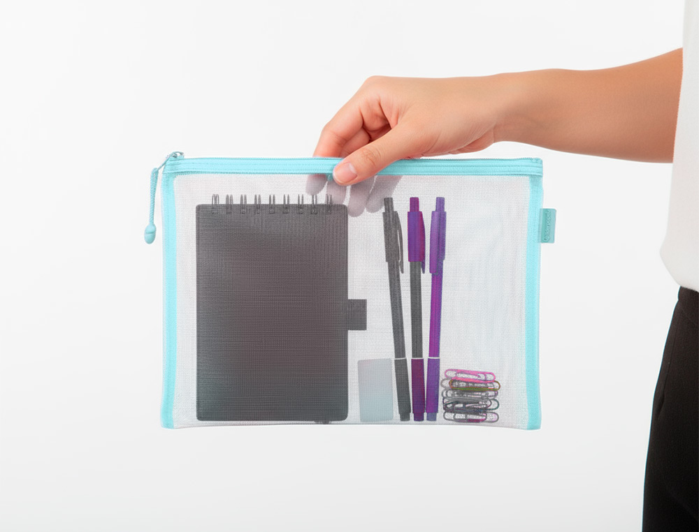 BOLSA ZIPPER BAG LIDERPAPEL POLIESTER TRANSPIRABLE MULTIUSOS DIN A5 AZUL PASTEL