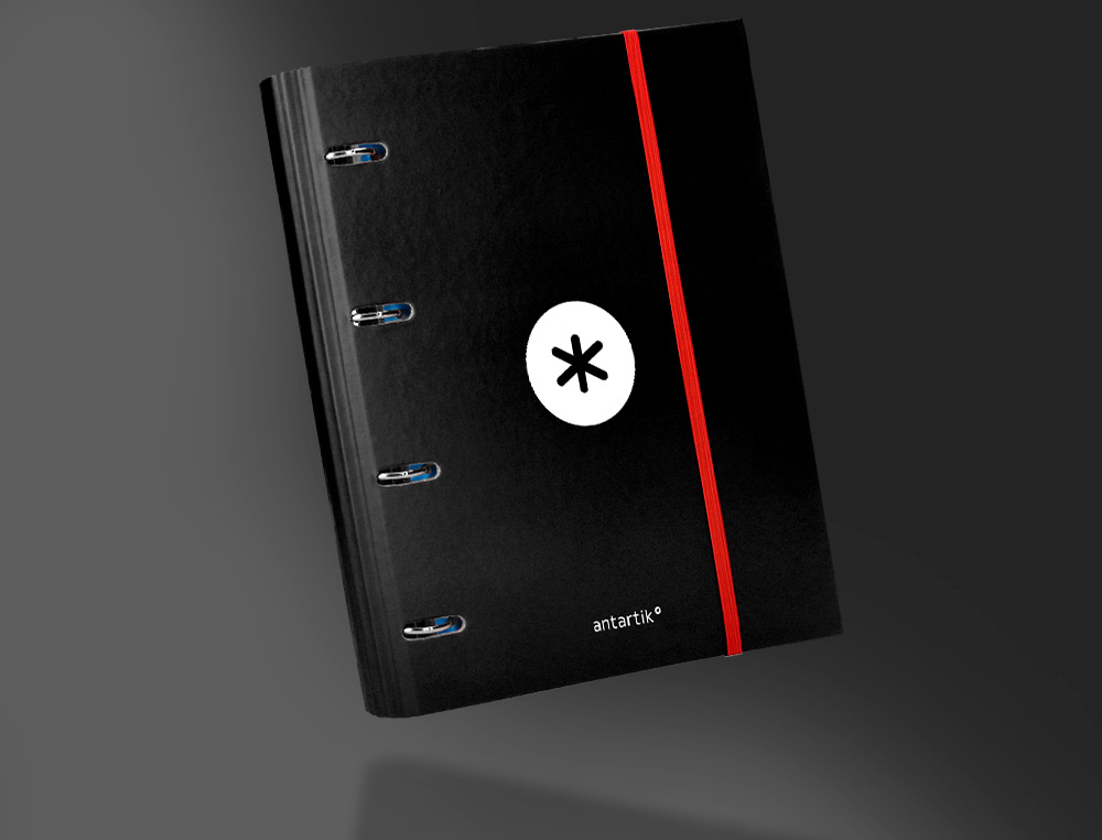 CARPETA CON RECAMBIO ANTARTIK A4 CUADRO 5MM FORRADA 4 ANILLAS 40MM REDONDAS CON SOLAPA COLOR NEGRO