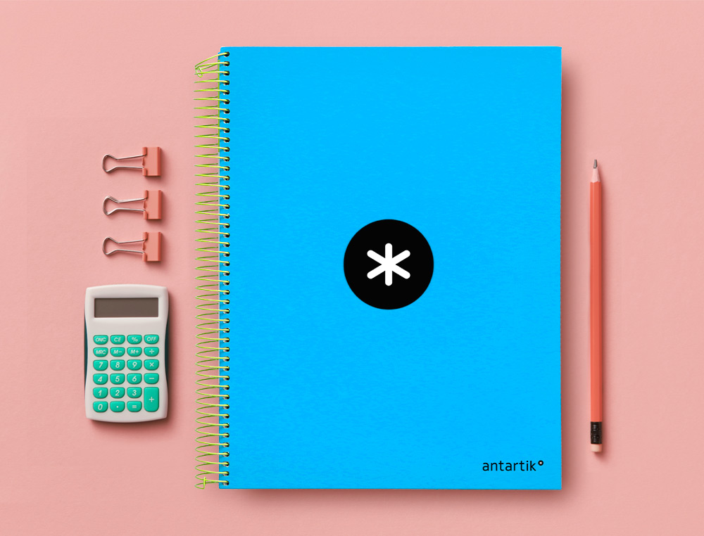 CUADERNO ESPIRAL A4 MICRO ANTARTIK TAPA FORRADA 120H 90 GR HORIZONTAL 5 BANDAS 4 TALADROS COLOR AZUL