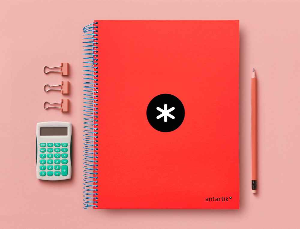 CUADERNO ESPIRAL A4 MICRO ANTARTIK TAPA FORRADA 120H 90 GR HORIZONTAL 5 BANDAS 4 TALADROS COLOR ROJO